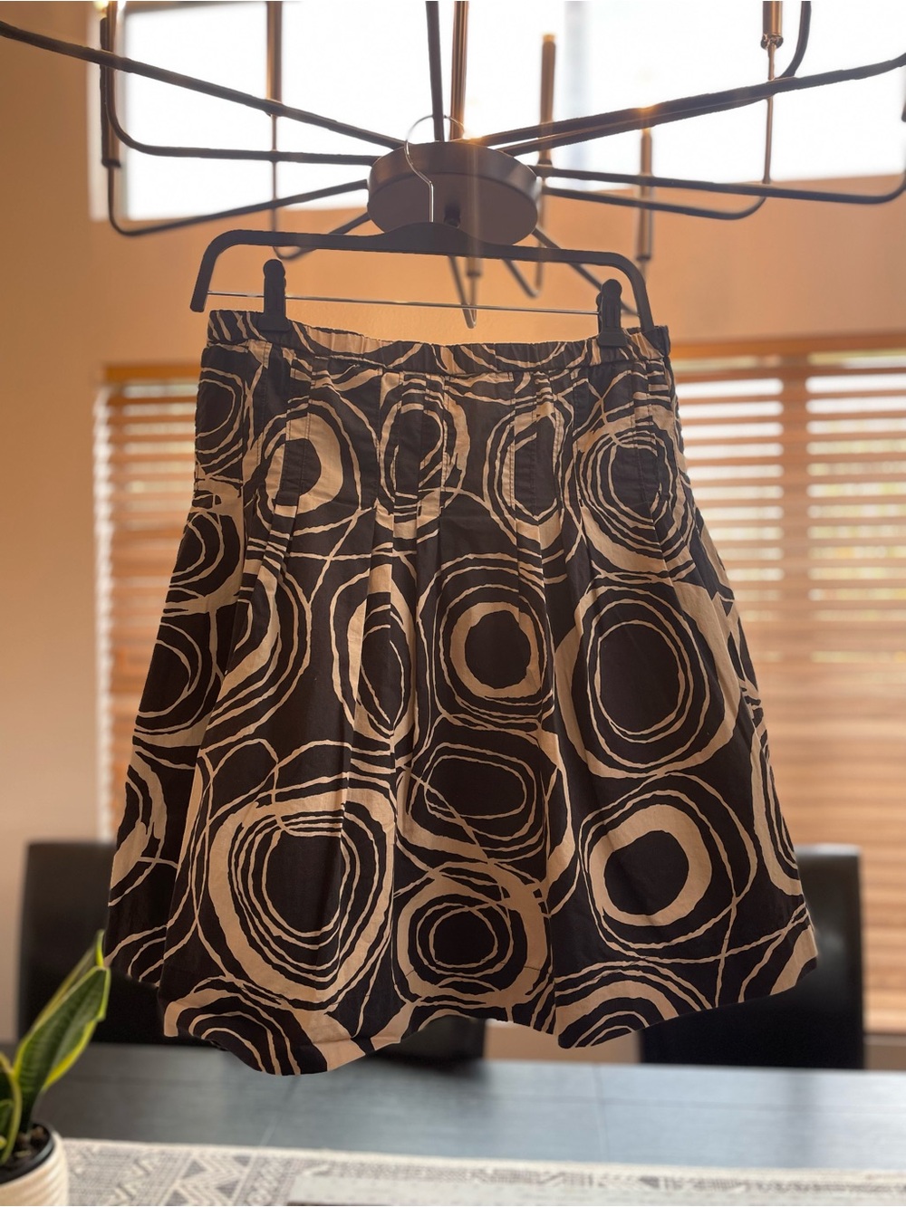 Vintage 100% Cotton Black and Cream Circle-Print Low-Waist A-Line Pleated Skirt